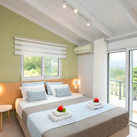 Mare Blue Heated Pool Villa