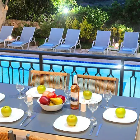 Mare Blue Heated Pool Villa *